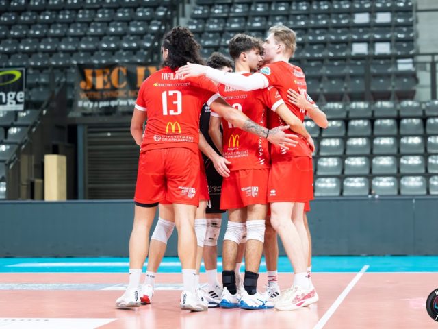 https://www.ascannesvolley.com/wp-content/uploads/2025/02/ASCANNES-CNVB-214-2048-640x480.jpg